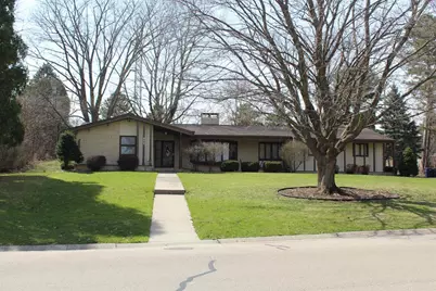 833 N Marion Avenue, Janesville, WI 53548 - Photo 1