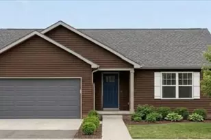 425 United Cir, Randolph, WI 53956 - Photo 1