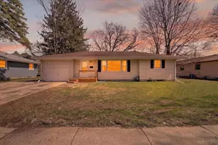 5 S Lexington Dr, Janesville, WI 53545 - Photo 1