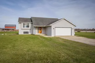 N6563 English Settlement Rd, Albany, WI 53502 - Photo 1