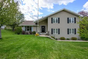 183 Greenhill Cir, Milton, WI 53563 - Photo 1