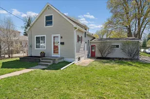 2001 Melrose St, Madison, WI 53704 - Photo 1