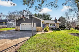 115 W Ridge Cir, Cambridge, WI 53523 - Photo 1