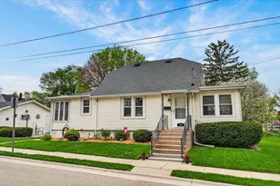 1104 Lawrence St, Madison, WI 53715 - Photo 1