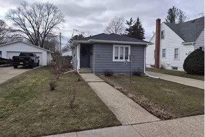 915 Eisenhower Avenue, Janesville, WI 53545 - Photo 1