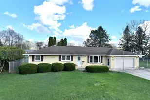 1920 Greenwich Ln, Janesville, WI 53545 - Photo 1