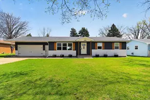 208 N Willard Ave, Janesville, WI 53548 - Photo 1