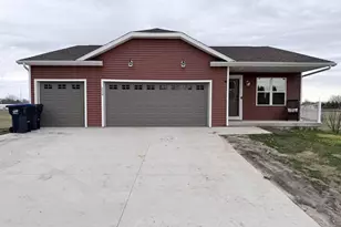 524 S Main St, Juneau, WI 53039 - Photo 1