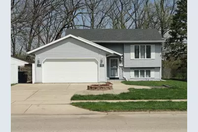 468 W Delavan Dr, Janesville, WI 53546 - Photo 1
