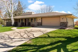 1401 E Garfield St, Mount Horeb, WI 53572 - Photo 1
