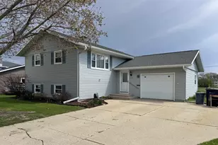 1717 S Chatham St, Janesville, WI 53546 - Photo 1