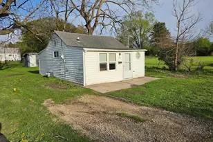 1913 S Osborne Ave, Janesville, WI 53546 - Photo 1