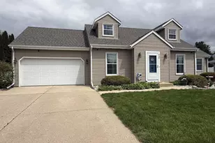 938 Nantucket Dr, Janesville, WI 53546 - Photo 1