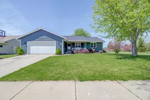 195 S 6th St, Janesville, WI 53536 - Photo 1