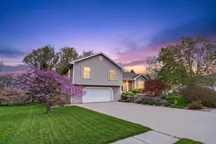 717 Avalon Rd, Columbus, WI 53925 - Photo 1