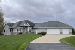 W13842 Southwoods Ct, Ripon, WI 54971 - Photo 1