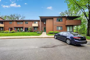 802 S Gammon Rd, Madison, WI 53719 - Photo 1