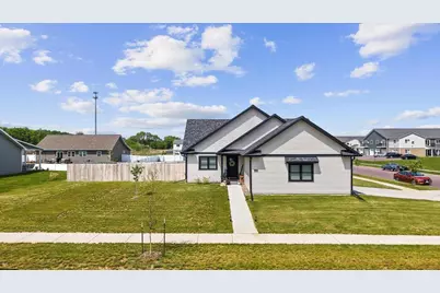 721 Roosevelt Street, Baraboo, WI 53913 - Photo 1