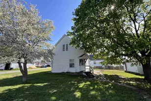 209 Volk St, Portage, WI 53901 - Photo 1