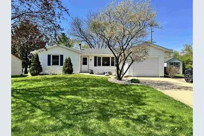 416 N Lexington Parkway, DeForest, WI 53532 - Photo 1