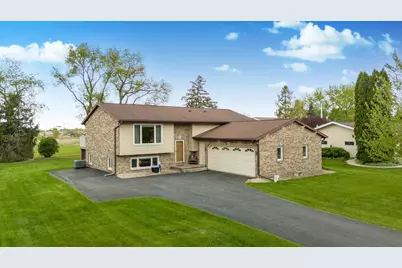6580 Linden Circle, Windsor, WI 53598 - Photo 1