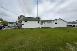 471 N Fulton St, Princeton, WI 54968 - Photo 1