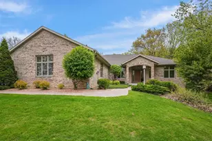 7622 N Orchard View Dr, Janesville, WI 53536 - Photo 1
