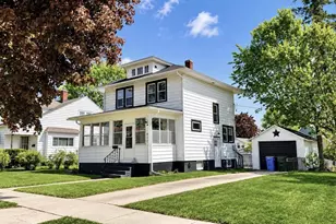 412 W Marion St, Portage, WI 53901 - Photo 1