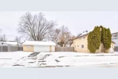 1031 Spruce Street, Marinette, WI 54143 - Photo 1