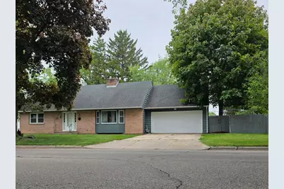 52 S Randall Avenue, Janesville, WI 53545 - Photo 1