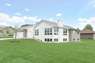 772 N Waveland Rd, Janesville, WI 53548 - Photo 1
