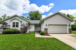 2609 Crest Line Dr, Madison, WI 53704 - Photo 1