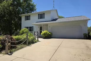 911 Garity St, Jefferson, WI 53549 - Photo 1