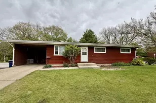 265 E Memorial Dr, Janesville, WI 53545 - Photo 1