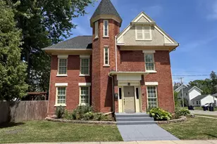 189 S High St, Janesville, WI 53548 - Photo 1