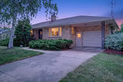 225 N Cairo Avenue, Jefferson, WI 53549 - Photo 1