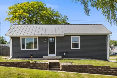 432 W Marion Street, Portage, WI 53901 - Photo 1