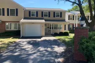 40 Whitcomb Cir, Madison, WI 53711 - Photo 1