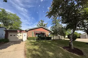 424 S Braun Ave, Jefferson, WI 53549 - Photo 1