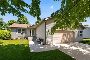 1340 Prairie Rose Dr, Sun Prairie, WI 53590 - Photo 1