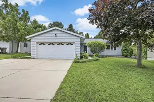 2914 Maple Grove Dr, Madison, WI 53719 - Photo 1