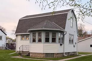 3318 S 98th St, Milwaukee, WI 53227 - Photo 1