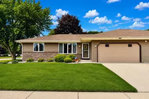 4105 Mackinac Dr, Janesville, WI 53546 - Photo 1