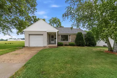 676 E Oak Street, Juneau, WI 53039 - Photo 1