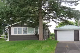 N9380 Idle Dr, Randolph, WI 53956 - Photo 1