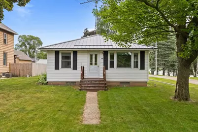 137 S Vine Street, Kingston, WI 53939 - Photo 1