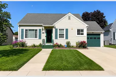 458 S Fremont Street, Janesville, WI 53545 - Photo 1