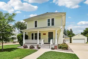 1401 Oakland Ave, Janesville, WI 53545 - Photo 1