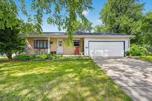 18 Ellie Cir, Madison, WI 53714 - Photo 1