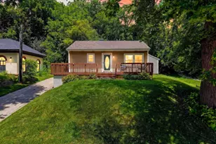 608 W Capitol Dr, Hartland, WI 53029 - Photo 1